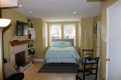 Large studio close to metro in Eckington/Shaw 블루밍데일 호텔