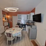 The London house, very nice and cosy apartment - 50m from the beach, unbeatable location!