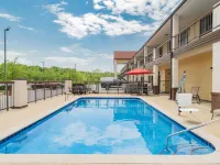 Super 8 by Wyndham Columbia Hotels in Columbia