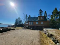 Waterfront Access and Cozy Cabin - Charming Northern Michigan Retreat Hotel a Raber Township