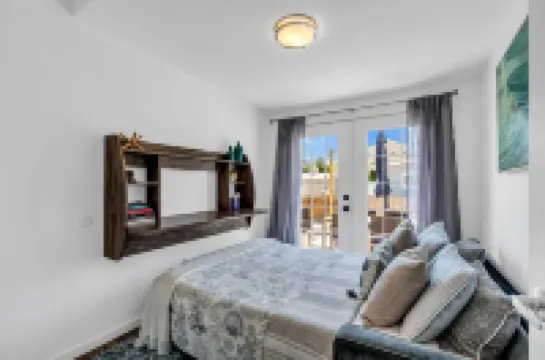 Two Outdoor Spaces and Beach Badges - Charming Coastal Haven