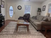 Charming 3-bedroom house in Mountain City beautiful big coy pond in backyard