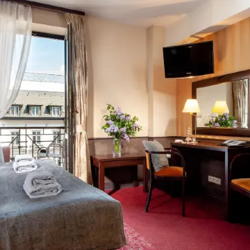 Hotel Wielopole Отели рядом с достопримечательностью «Базилика Святой Троицы»