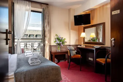 Hotel Wielopole Hotels near Face & Body Institute