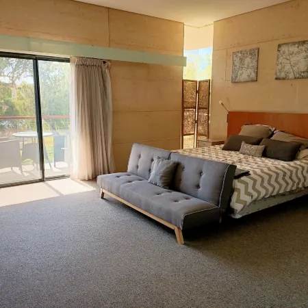 Yanchep Inn
