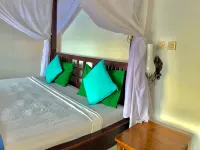 Titi Sedana Homestay Hotels near شاطئ أميد