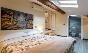 Carla's Rooms with Private Bathroom & Kitchen