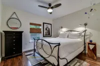 The Eastside Lodge Austin