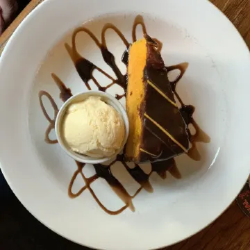 The Dog & Doublet Inn