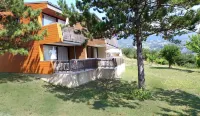 Vvf Lac de Serre-Ponçon Hotels near Lac de Serre-Poncon