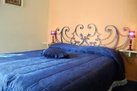 Hotel Ristorante Meson Feliz فنادق في تيراتشينا