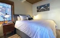 Charming slopeside condo with pool