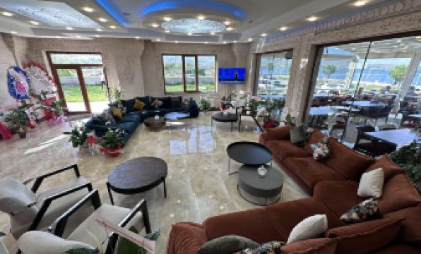 Beyaz Köşk Hotel & Cafe