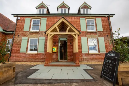 Woodfalls Inn Отели в г. Уайтпэриш