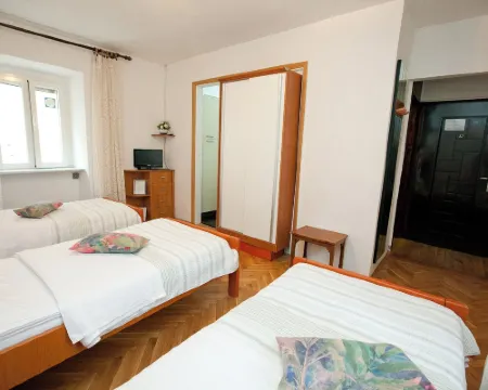 Victoria Spire Center of the Old Town Hotel di Zadar