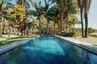 The Peech Boutique Hotel Hotels in Helensvale