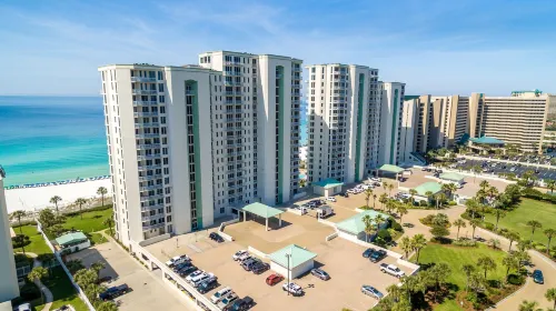 Silver Beach 506 is a Gorgeous Gulf Front 4 Br with Free Beach Service - Sleeps 8 by RedAwning - Bintang 4