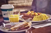 Hilton Garden Inn Fort Wayne - parking