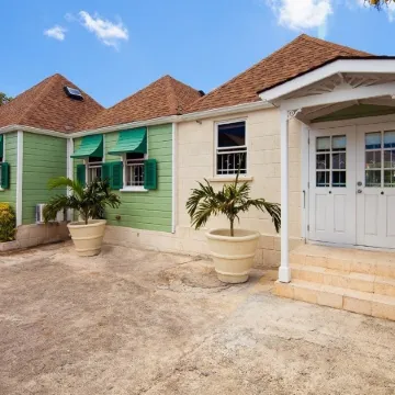 Arcadia Blue Sky Luxury