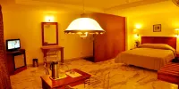 Nayagara Hotel - parcheggio