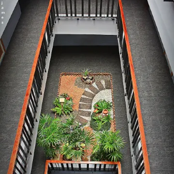 Merdelong Hotel