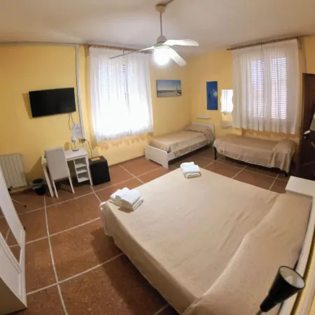 Giappone Inn Parking Hotel Отели рядом с достопримечательностью «Стадион имени Армандо Пикки»