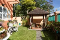 Charming Tagaytay Vacation Home - Villas