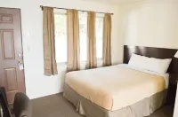 Bay Bridge Motel - 2-Star