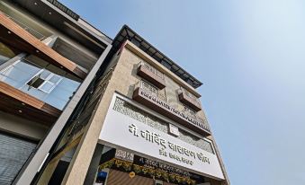 Treebo Shree Sai Suites