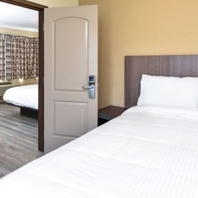 Upstairs King Suite Sea Rock Inn - Long Beach Promo Code