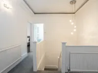 Pillo Rooms - 4Br House Near Heaton Park Hotels in Prestwich