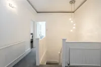 Pillo Rooms - 4Br House Near Heaton Park Hotels in Prestwich