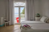 Inn & Art Madeira Hotels in Canico