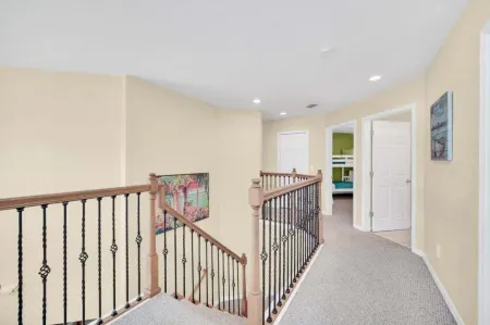 Private Pool & Spa on Golf Resort! 5 Bedroom Villa by RedAwning Отели рядом с достопримечательностью «Хайлендс Резерв Голф Клаб»