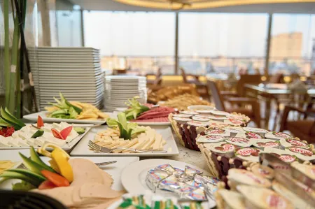 Pyramids Charm Hotel