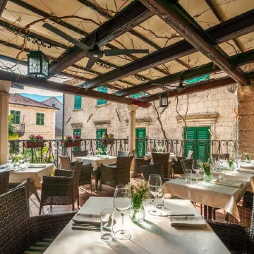 Hotel Monte Cristo Отели в г. Котор