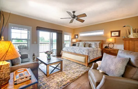 Decoys Отели рядом с достопримечательностью «Riddick's Folly House Museum»