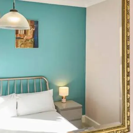 Host & Stay - Westbrook Road