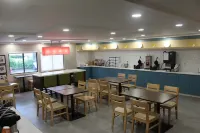 Country Inn & Suites by Radisson, Dunbar - Charleston