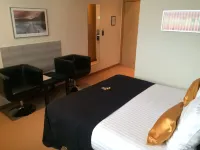 Axis Hotel فنادق في Kortenberg