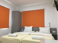 Elenapa Holiday Apartments Отели в г. 