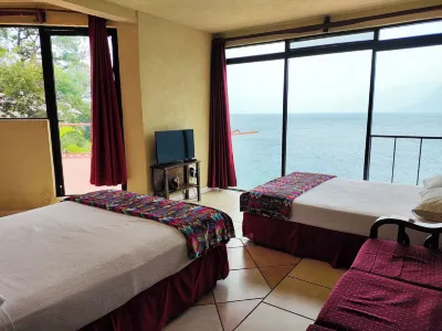 La Villa de los Dioses Hotel y Restaurante Hoteles cerca de Parque Monarca Tecpán