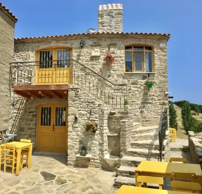 Sari KEÇİ TAŞ Otel Hotels in Gokceada