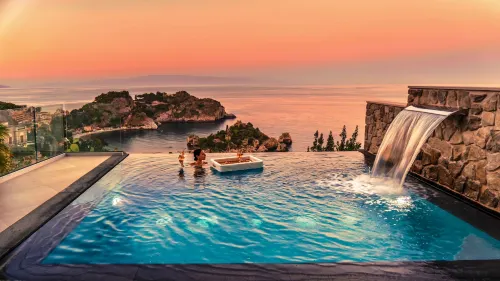 Isola Bella Infinity Suites - Hot Tub