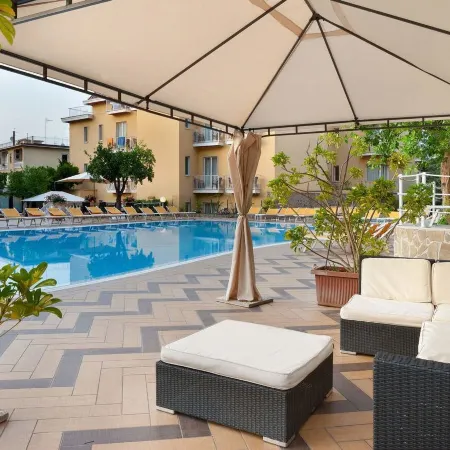 Grand Hotel Parco del Sole - All Inclusive Отели рядом с достопримечательностью «Улица Корсо-Италия»