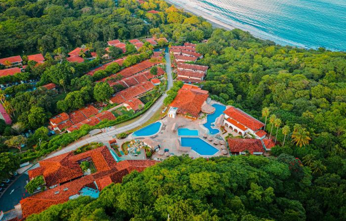 Condovac la Costa