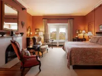 The College Club of Boston Hotels near Kings