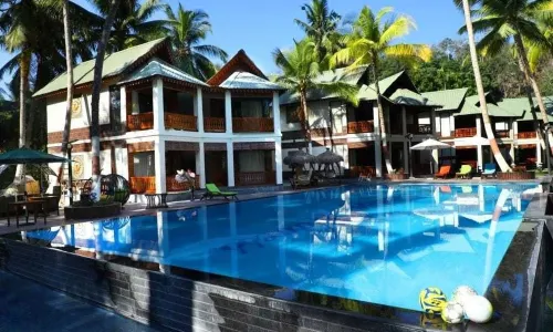 Sandyy Wavess Beach Resort