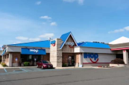 รามาดา บายวินด์แฮม ไวน์แลนด์ ย่านมิลวิลล์