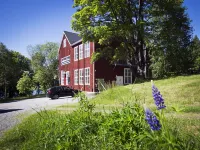 Guesthouse Eleven Hotel Hotels near Equmeniakyrkan Arvika